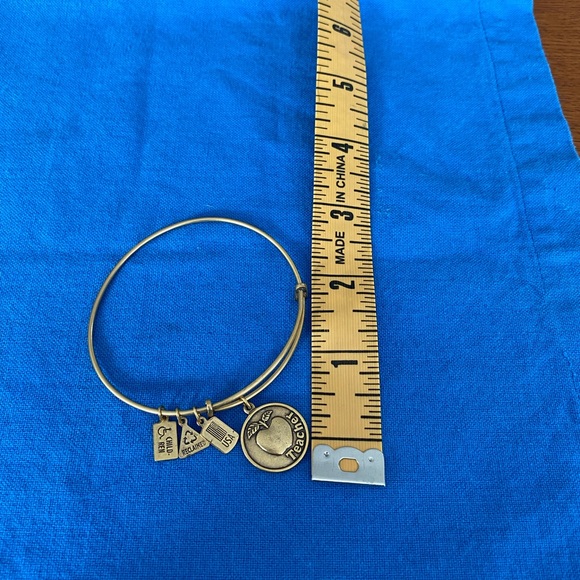 Golden double wire, bangle, teacher themed bracelet, adjustable size - Picture 4 of 4